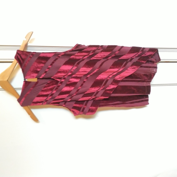 DKNY burgundy party top, size M - Picture 2 of 3